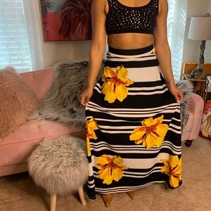 Bold print floral maxi skirt